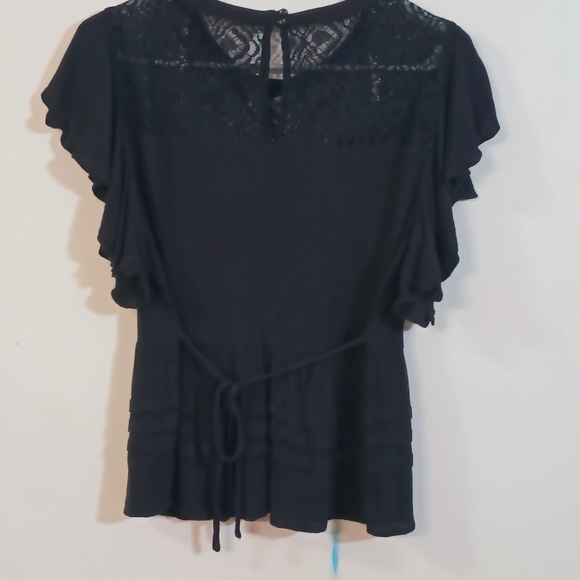 NWOT American Rag Short Sleeve Lace Trimmed Tie Back Black Blouse, Size Medium - Picture 6 of 10